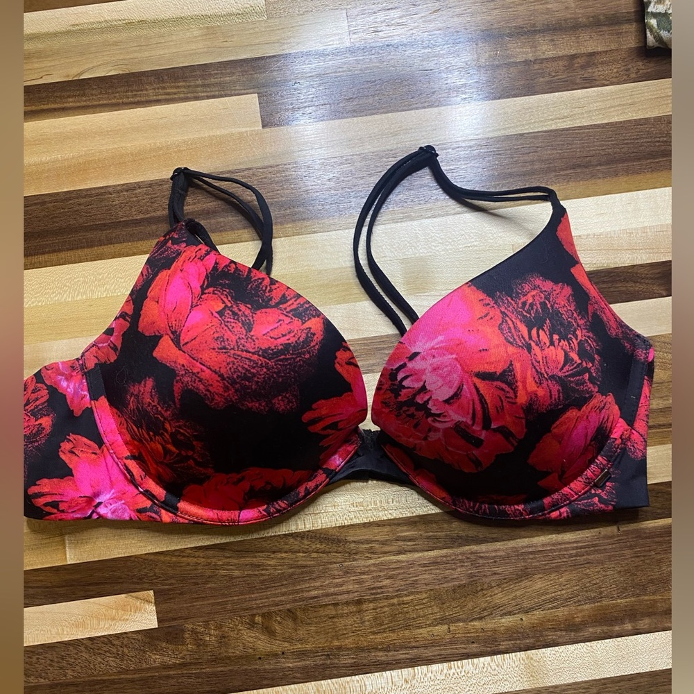 Victorias Secret Very Sexy push up bra - Size 34 C